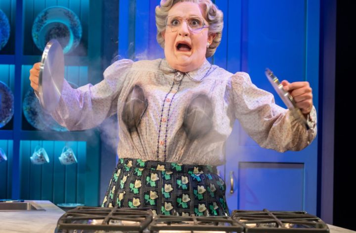 Hellooooo, Fort Lauderdale—Mrs. Doubtfire Has Arrived! - South Florida ...